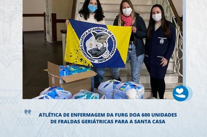 Atlética de Enfermagem da FURG doa 600 unidades de fraldas geriátricas para Santa Casa do Rio Grande