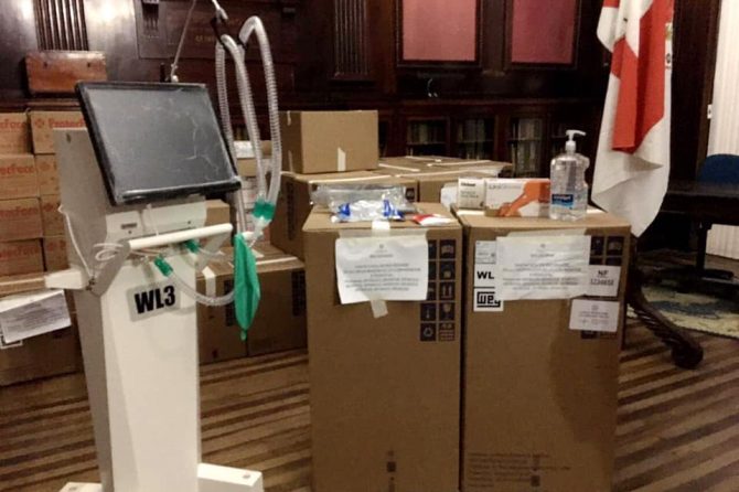 SESRS entrega EPI’S e ventiladores pulmonares à Santa Casa do Rio Grande